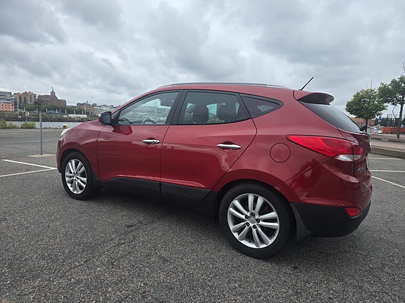 Hyundai ix35 2 of 6