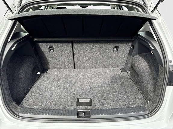 Seat Arona 12 of 15