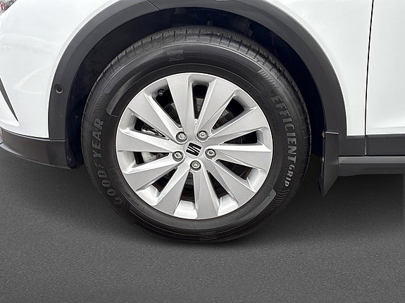 Seat Arona 8 of 15