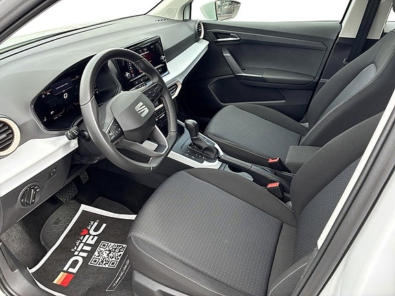 Seat Arona 10 of 15