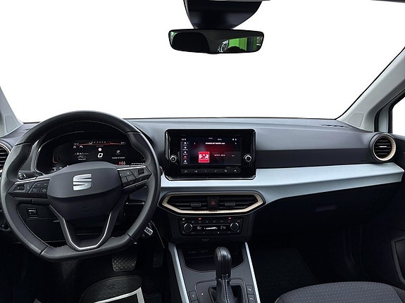 Seat Arona 9 of 15