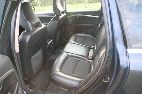 Peugeot 208 15 of 18