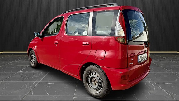 Toyota Yaris Verso 3 of 7