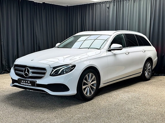 Mercedes-Benz E220 4 of 30