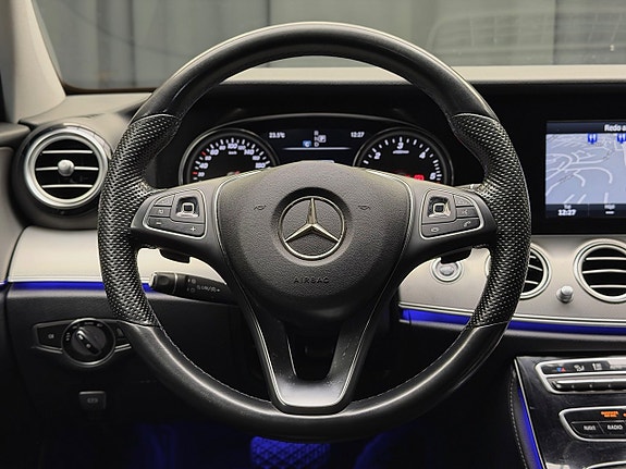 Mercedes-Benz E220 22 of 30