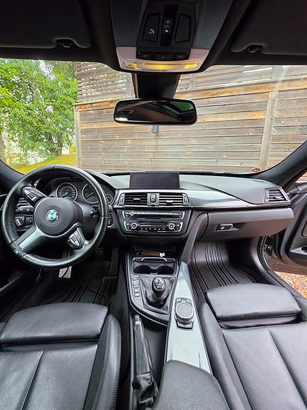 BMW 320d 8 of 13