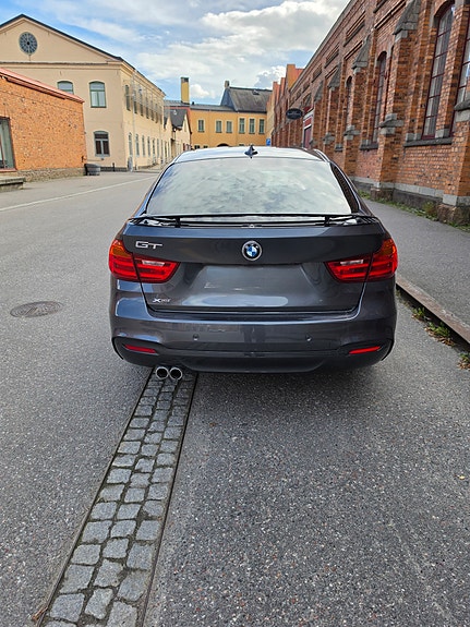 BMW 320d 3 of 13