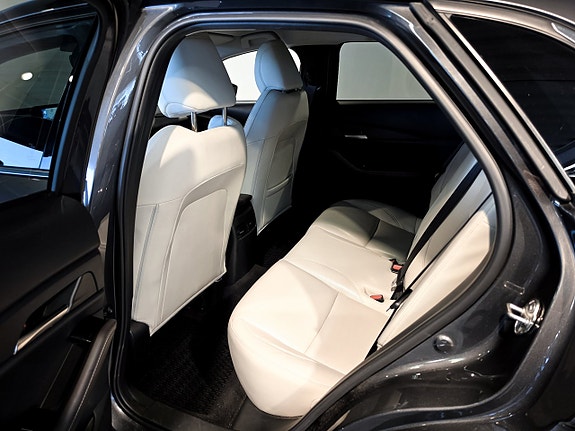 Mazda CX-30 20 of 24