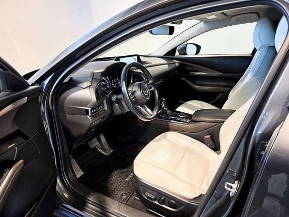 Mazda CX-30 19 of 24