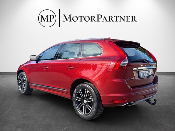 Volvo XC60 5 of 17