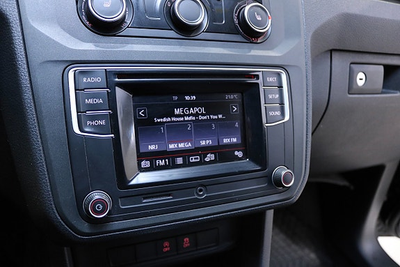 Volkswagen Caddy Maxi 16 of 20