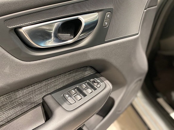 Volvo XC60 18 of 26