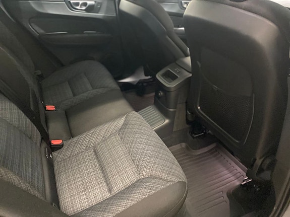 Volvo XC60 9 of 26