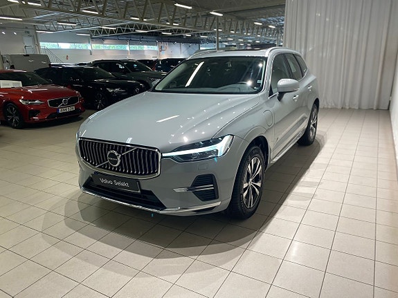 Volvo XC60 2 of 26
