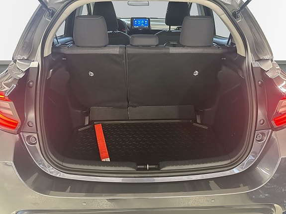 Toyota Yaris 10 of 15