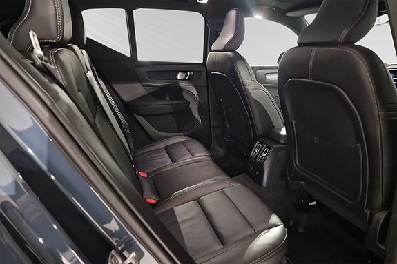 Volvo XC40 11 of 18