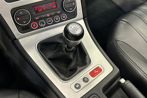 Alfa Romeo Spider 12 of 18
