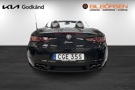 Alfa Romeo Spider 5 of 18