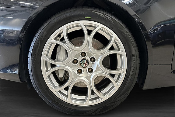 Alfa Romeo Spider 18 of 18