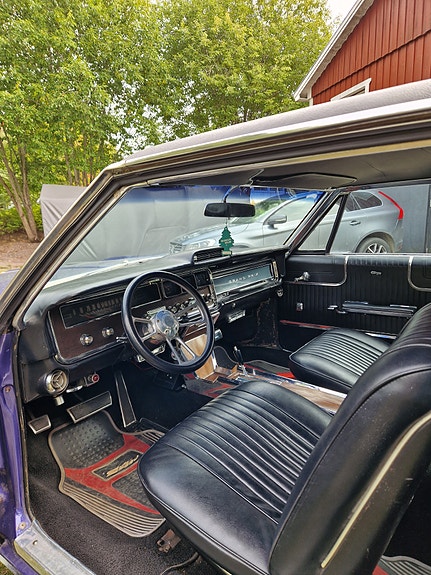 Pontiac Grand Prix 4 of 7