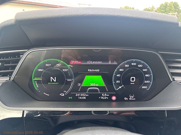 Audi e-tron 12 of 30