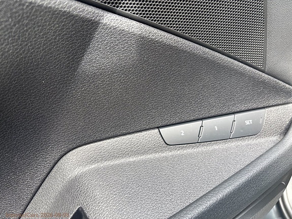 Audi e-tron 18 of 30