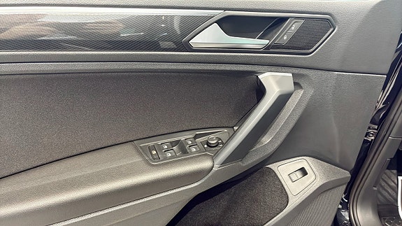 Volkswagen Tiguan 11 of 12