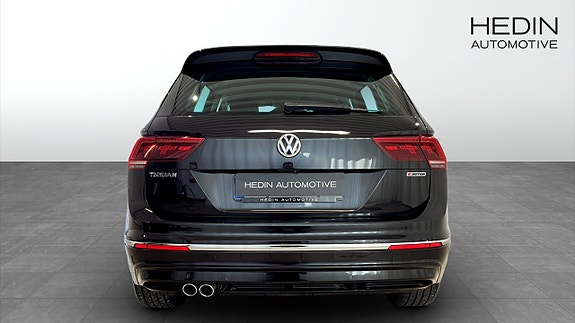 Volkswagen Tiguan 5 of 12