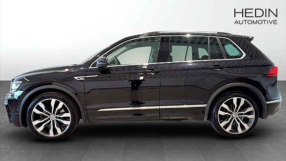 Volkswagen Tiguan 3 of 12