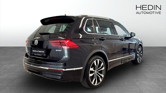 Volkswagen Tiguan 2 of 12