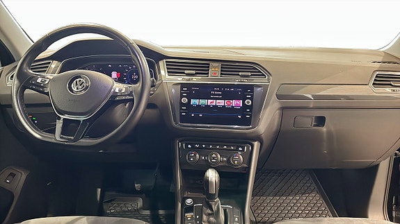 Volkswagen Tiguan 6 of 12