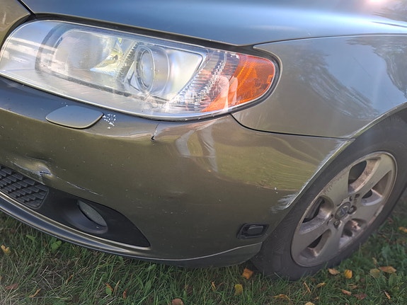 Volvo V70 3 of 5