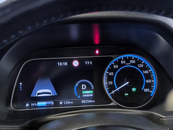 Nissan Leaf 10 of 16