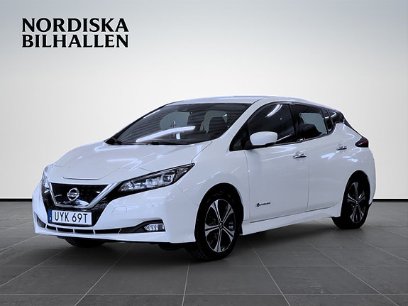 Nissan Leaf 3 of 16