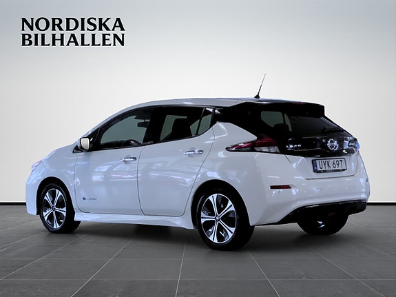 Nissan Leaf 5 of 16