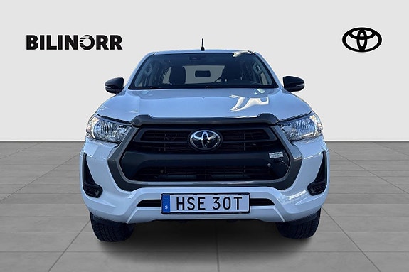 Toyota HiLux 3 of 11