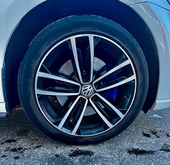 Volkswagen Golf VII 4 of 11