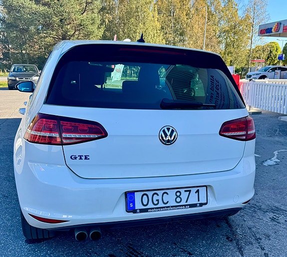 Volkswagen Golf VII 8 of 11