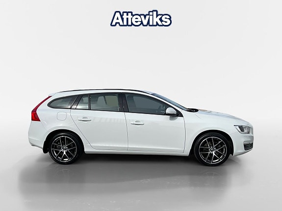 Volvo V60 2 of 15
