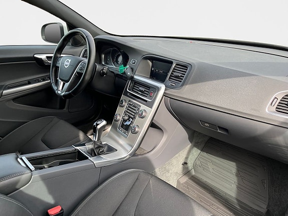 Volvo V60 15 of 15