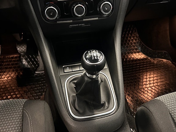 Volkswagen Golf V 13 of 17