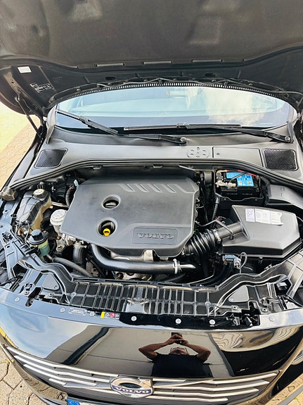 Volvo V60 4 of 6
