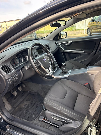 Volvo V60 6 of 6