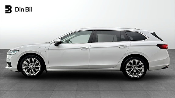 Skoda Superb 2 of 21