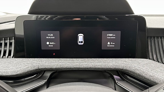Skoda Superb 14 of 21