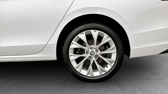 Skoda Superb 6 of 21