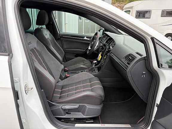 Volkswagen Golf I 12 of 20