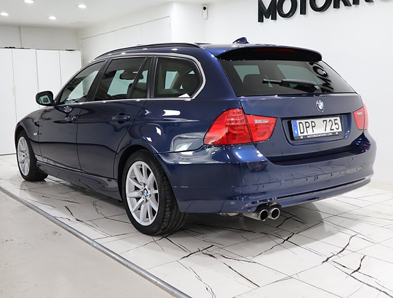 BMW 330i 4 of 20