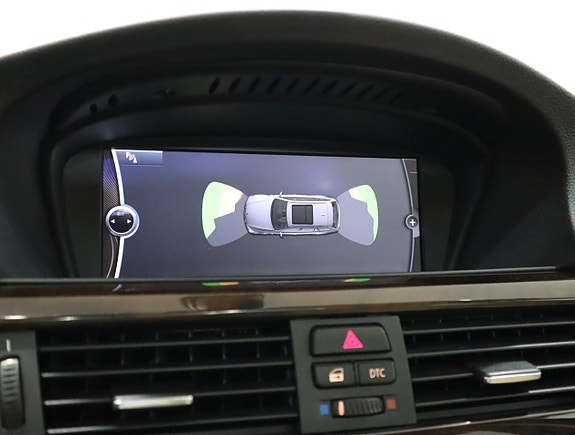 BMW 330i 14 of 20