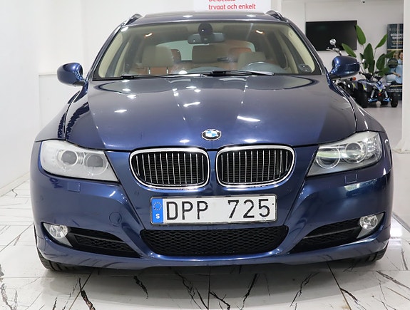 BMW 330i 2 of 20